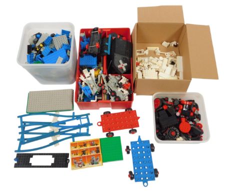 Various Lego, including track, bases, various Lego components, etc. (1 box)