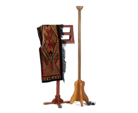 Wooden double height-adjustable lectern, wooden Art Deco floor lamp base and Art Deco carpet, 140x37 cm