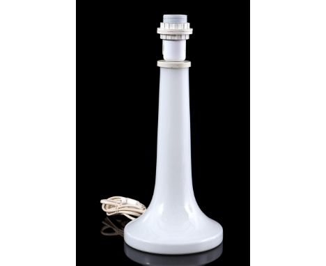 White glass table lamp, 39 cm high
