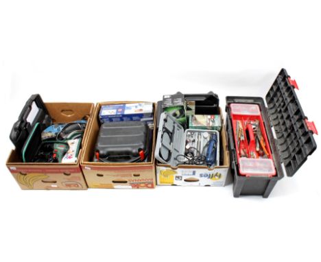Lot of power tools including Bosch Ixo, Bosch PSR 14.4 Li-2, Bosch Delta sander PDA 10-92, Gamma orbital sander VS-220HC, Bla