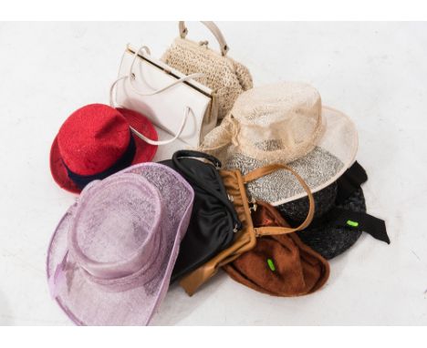 A group of four vintage handbags and two hats