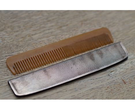 Silver comb holder and comb