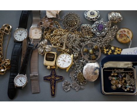 Collection of Costume Jewellery to include some Silver and a Tissot Seastar Automatic Gents Wristwatch (Watch not currently t