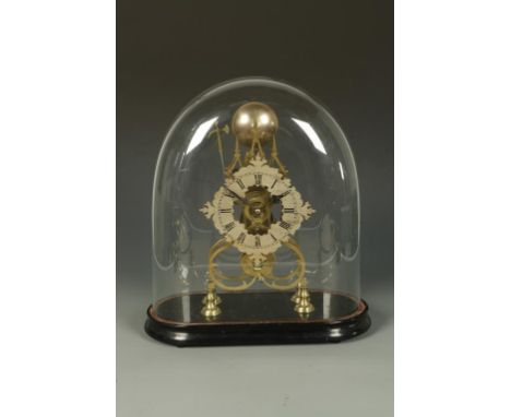 AN EARLY 20TH CENTURY BRASS SKELETON CLOCK, with a silvered dial with Roman numerals, with twin scrolling plates and exposed 