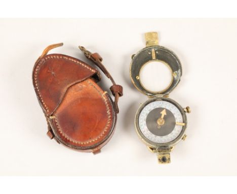 World War I Verners pattern officers military compass, by Cruchon and Emons, dated 1915 with crows foot mark, No. 37763, in o