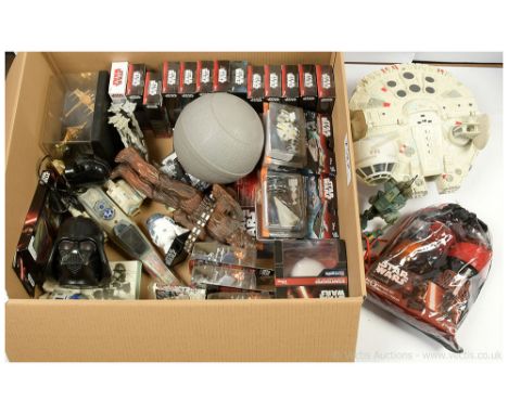 Quantity of Star Wars modern issue collectables including Hasbro 6" figures x 13, Micro Machine vehicle packs x 5, Spin Maste