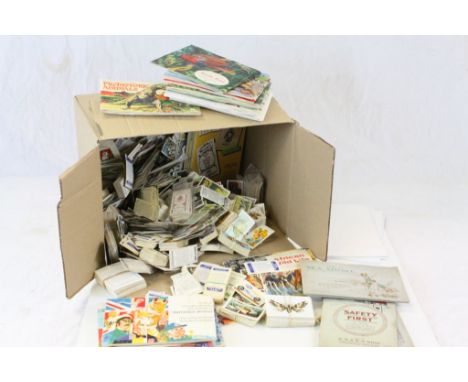 Box of mixed vintage Cigarette & Tea cards, loose and in Albums