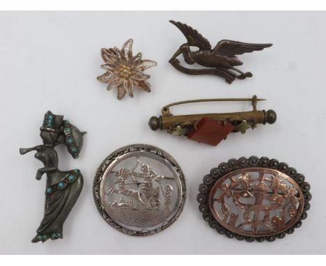 Collection of vintage white metal brooches. UK P&amp;P Group 1 (£16+VAT for the first lot and £2+VAT for subsequent lots) 