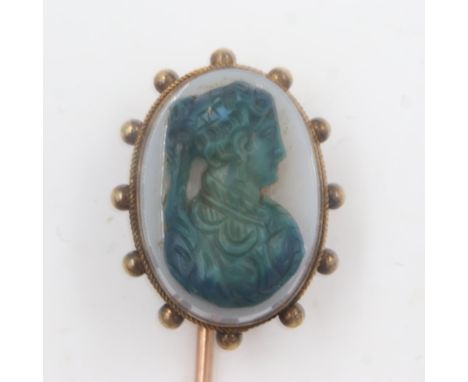 Antique 9ct gold and carved hardstone cameo stick pin, L: 80 mm, 5.2g. UK P&amp;P Group 0 (£6+VAT for the first lot and £1+VA