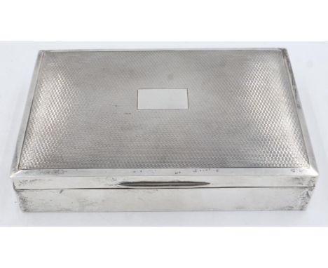 Art Deco hallmarked silver cigarette box, engine-turned cover and cedar-lined interior, 16 x 10 x 4 cm H. Some small dings bu