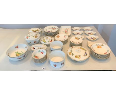 58 piece Royal Worcester Evesham dinner set comprising 2 souffle dishes, 5 lidded serving dishes, 1 serving dish, 1 salad bow