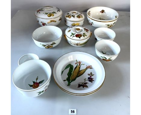 Royal Worcester Evesham part dinner set comprising 3 lidded tureens, 6 assorted serving bowls and 2 dishes