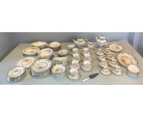 Royal Doulton 'Canton' 100 piece tea and dinner set comprising lidded tureen, 2 serving dishes, cake plate, 10 medium plates,