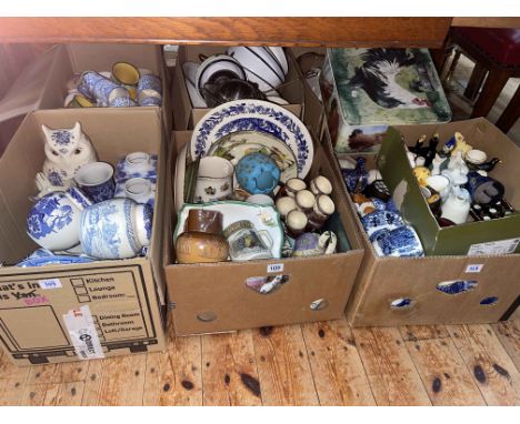 Collection of decorative porcelain including Doulton Lambeth, Masons, etc.
