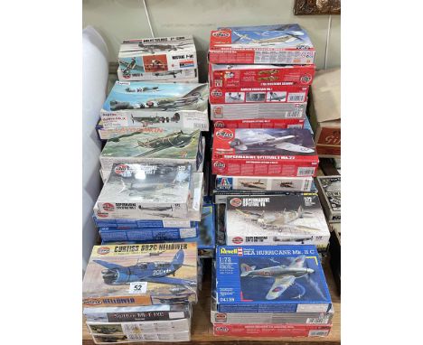 Collection of Airfix, Revell and other model aircraft kits.