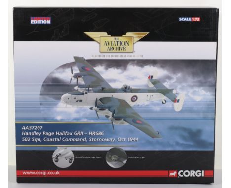 Corgi “The Aviation Archive” AA37207 Handley Halifax GR2, model is in near mint condition appears to have not been display (n