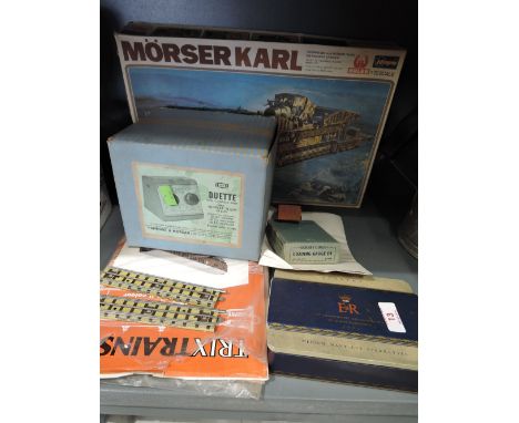 A selection of vintage toy railway and similar items including Hornby Dublo and Hasegawa model kit