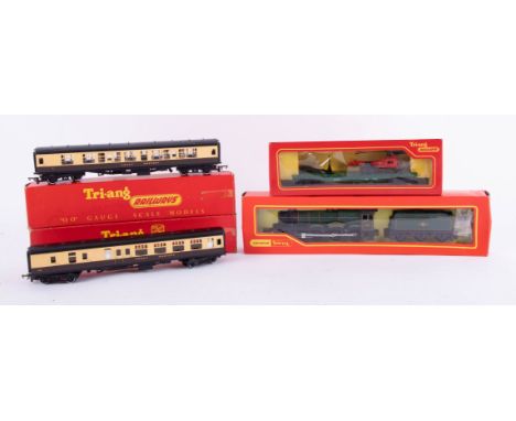 Triang Hornby OO Gauge Hall Class Loco and Tender, Albert Hall, boxed together with two Triang coaches and operating helicopt