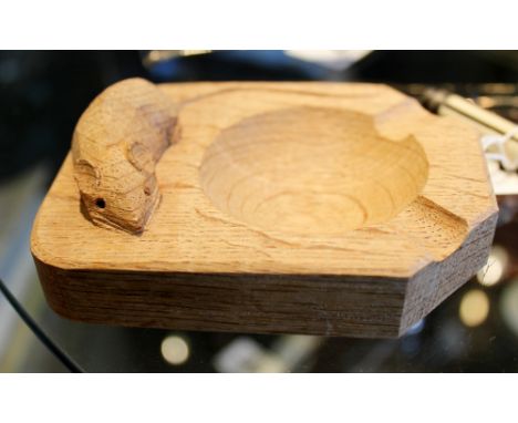 Robert Mouseman Thompson carved oak ashtray with signature mouse detail