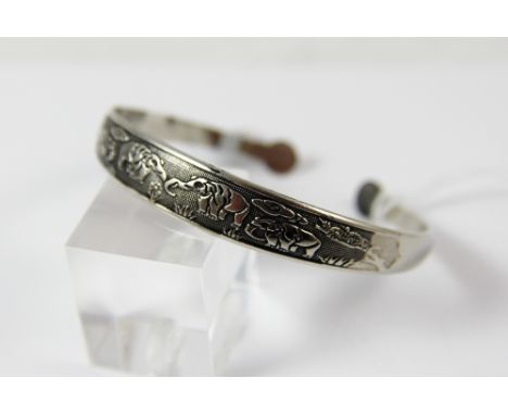 Silver elephant bangle