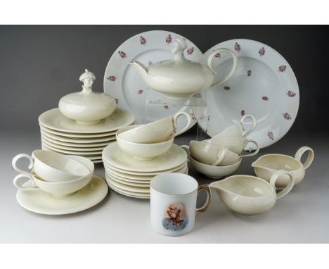Ena Rottenberg for Vienna Porcelain Factory Augarten, circa 1932 tea service, the teal “Ena Orient”  service comprising teapo