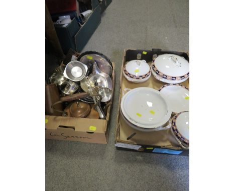 A TRAY OF VINTAGE CERAMICS, TUREENS ETC TOGETHER WITH A TRAY OF ASSORTED METAL WARE 