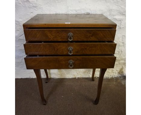 Part Canteen of Silver Plated Cutlery, Approximately 150 pieces in total, Enclosed in a Walnut Table with Drawers 