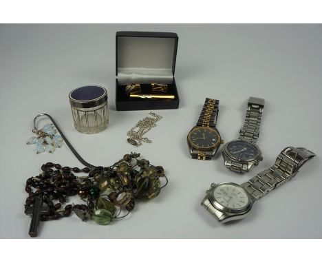 Three Gents Wristwatches, Comprising of a Seiko Kinetic Wristwatch with Date Window, Citizen Chronograph Wristwatch, And a Ro