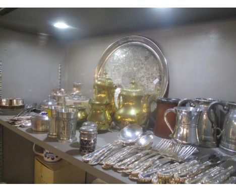 A selection of silver plated tableware, cutlery, and flatware, mixed metalware to include tankards, and a pair of Tumasek pew