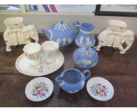 Collectable ceramics to include Wedgwood blue Jasper stoneware to include a teapot, two jugs, Haddon Hall and a pair of Victo