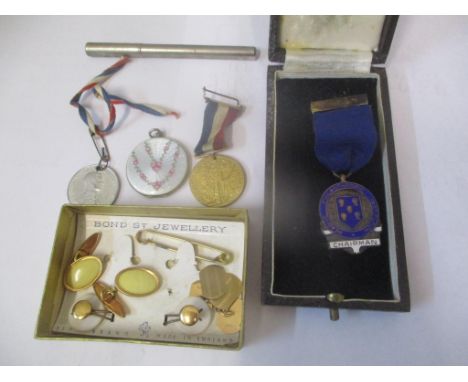 A pair of 9ct gold cufflinks, together with gold plated jewellery, enamel locket, medals and a propelling pencil 