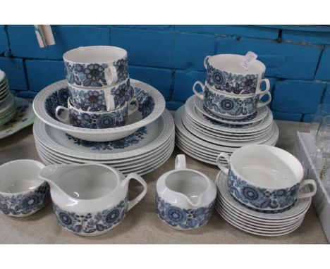 A vintage Pontesa ceramic dinner service 