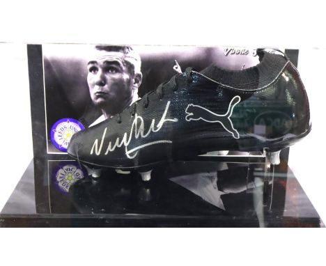 Vinnie Jones signed football boot in case with COA from AFTAL. P&amp;P Group 2 (£18+VAT for the first lot and £3+VAT for subs