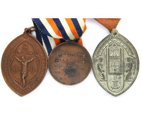 French WWI commemorative medal and two others. P&amp;P Group 1 (£14+VAT for the first lot and £1+VAT for subsequent lots) 