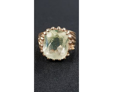 10CT GOLD AND LEMON STONE RING