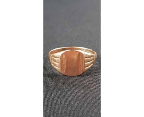 9 CARAT GOLD GENTS SIGNET RING