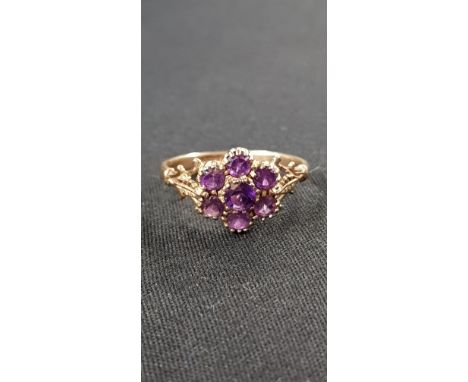 9 CARAT GOLD &amp; AMETHYST RING