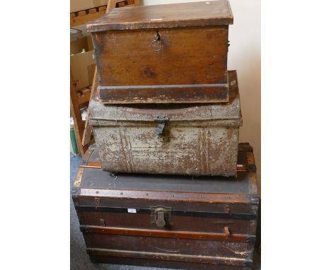 A travelling trunk, together with contents of collectors plates and a wooden pine box and tin trunk (3)