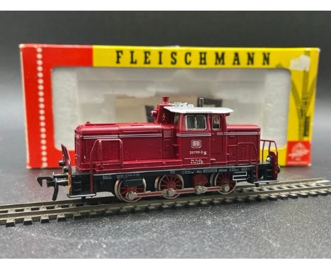Fleischmann 4225 Class BR 261 150-7 of the DB - Tested Runner(400g)includes instructions Condition: Locomotive - GoodBox - Fa