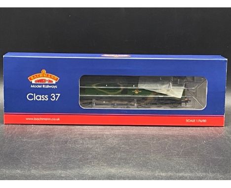 Bachmann Branchline 32-782ADS Class 37/0 D6984 in BR Green - weathered(750g)Label states Sound, but not testedFrom collection