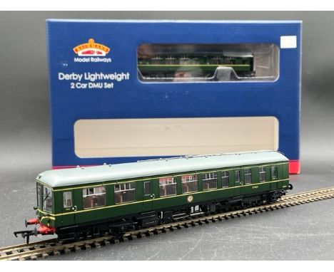 Bachmann Branchline 32-516A Derby Lightweight 2 Car DMU in BR green with speed whiskers - DCC Fitted - Tested Runner(950g)App