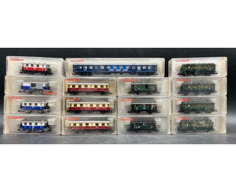 15 N gauge Fleischmann Coaches/Cars/Wagons each with case(650g)Fleischmann 8053 (1), 8054 (2), 8056 (1), 8092 (3), 8093 (1), 