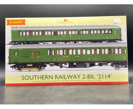 Hornby R3161 Class 401 2-BIL 2-car EMU in SR green livery(700g)From collection that appears not previously run'As New'Box sho