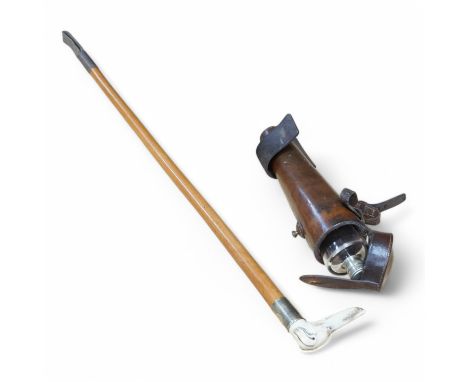 A riding crop with carved stag antler dog’s head handle together with a leather cased riding flask, 79cm. Condition - fair to