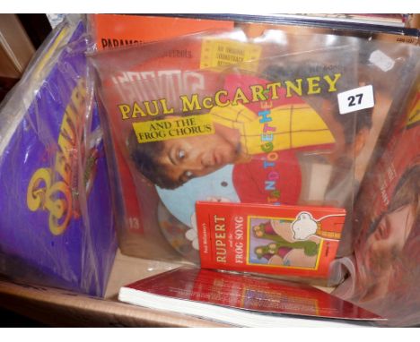 Vintage LPs including Rod Stewart, Jimi Hendrix, Paul McCartney and a small quantity of mainly 1970's 45's including Paul McC