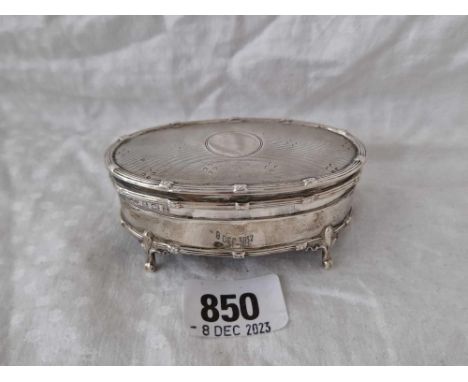 A Good Quality Oval Ring Box With Reeded And Ribbon Rims 3 Inches Wide Birmingham 1910 By M And W
