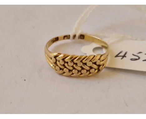 A Keeper Ring 18Ct Gold Size M 2.4 Gms