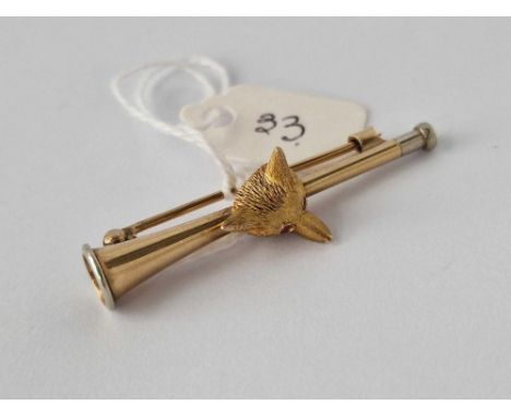 A Pretty Gold Fox Head And Hunting Horn Brooch With Ruby Eyes