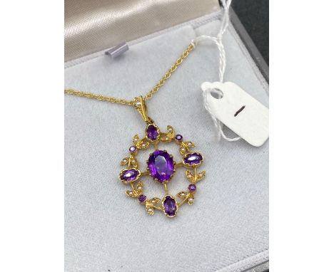 A Amethyst And Pearl Pendant Necklace 9Ct 18 Inch Boxed