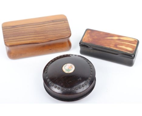A fine Georgian coromandel snuff box, with floral enamel display and bead decoration, 6cmDiam, with an ebony and coromandel l